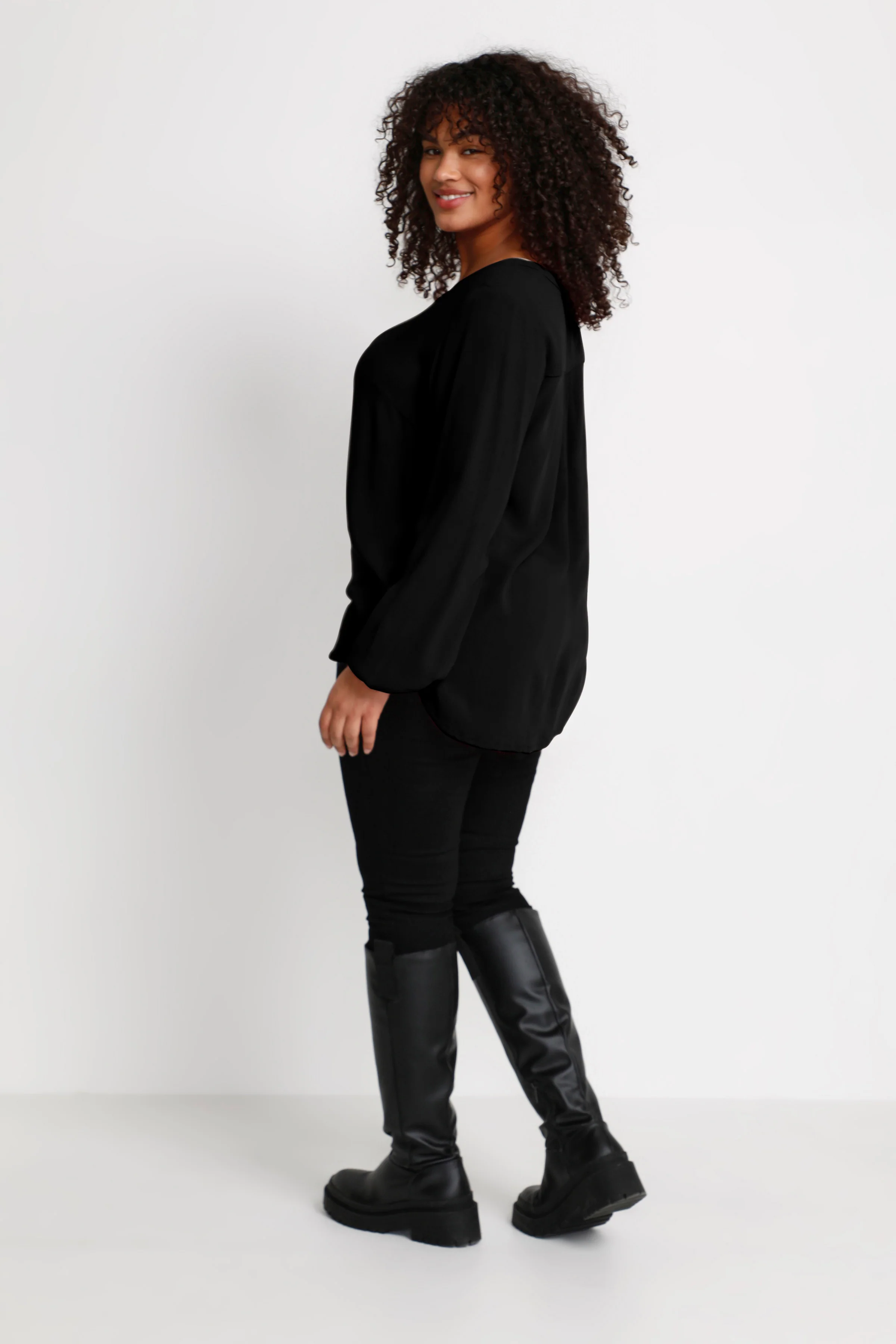 Bluse i crepe-viscose fra Kaffe Curve - Image 10